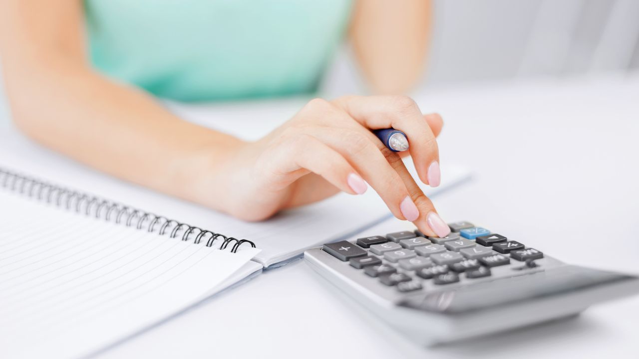 Online Payroll Services: Which One Is Right for Your Business?
