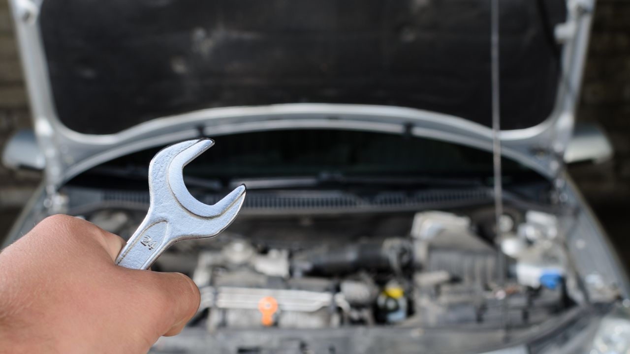 how to unlock a truck door without keys