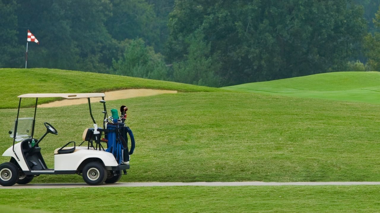 indoor golf near me