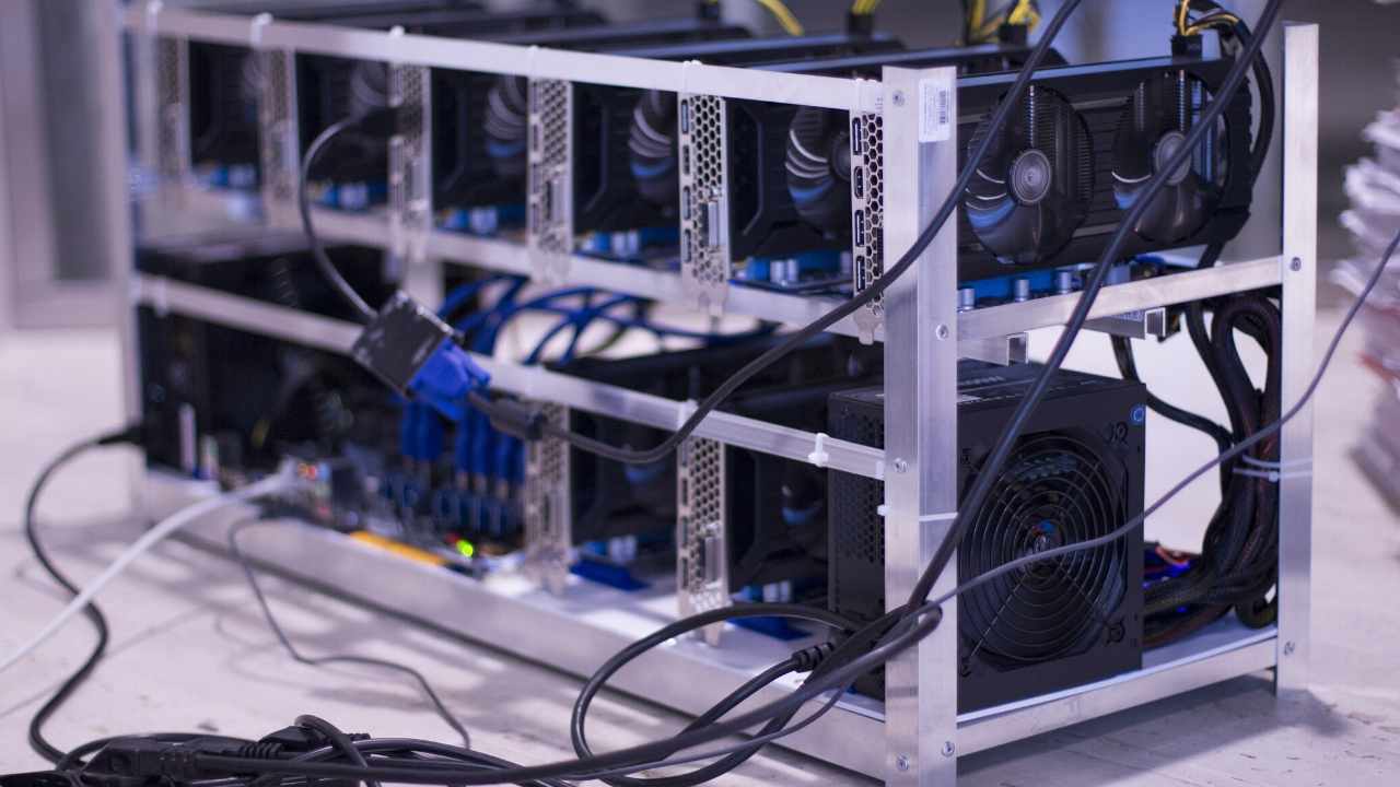 crypto mining rig