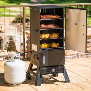 What''s a kettle cooker barbecue?
