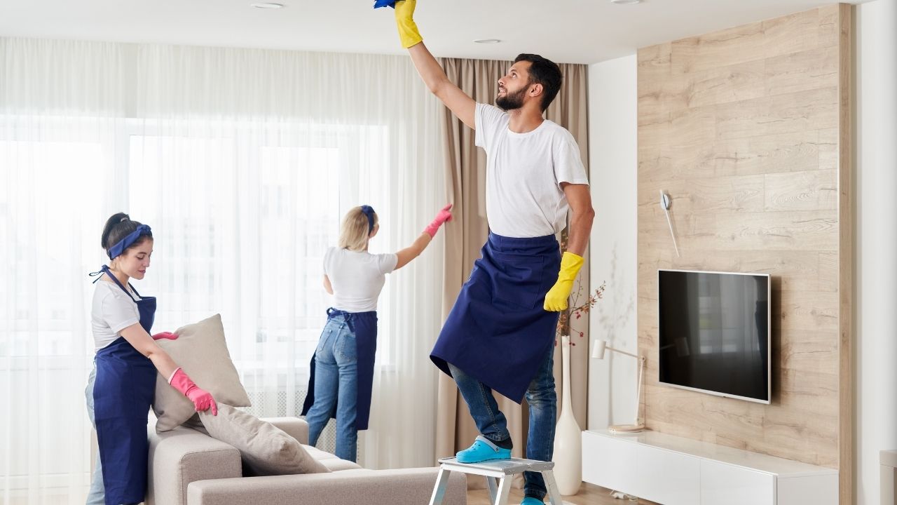 cleaning house service