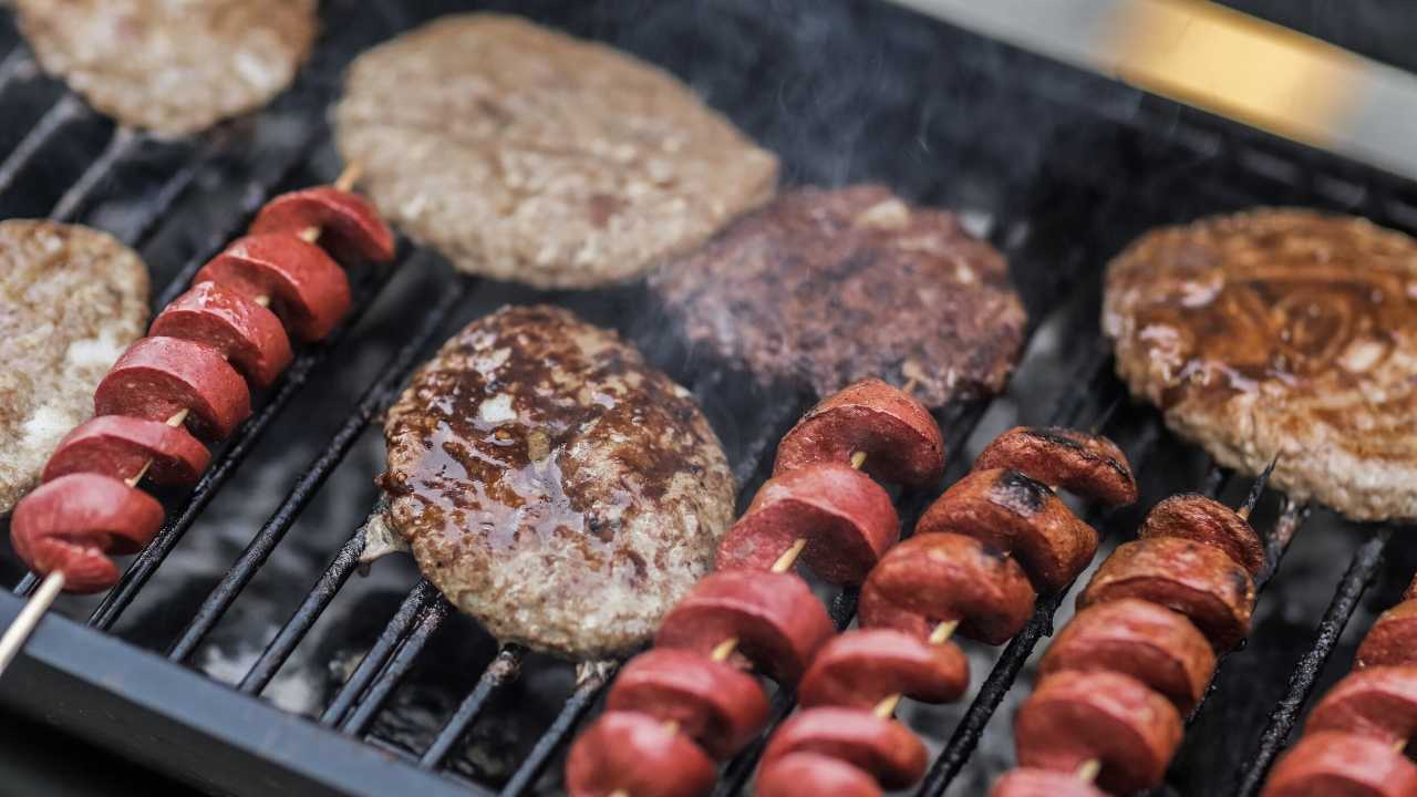 Gifts For a Guy Who Smokes Meat
