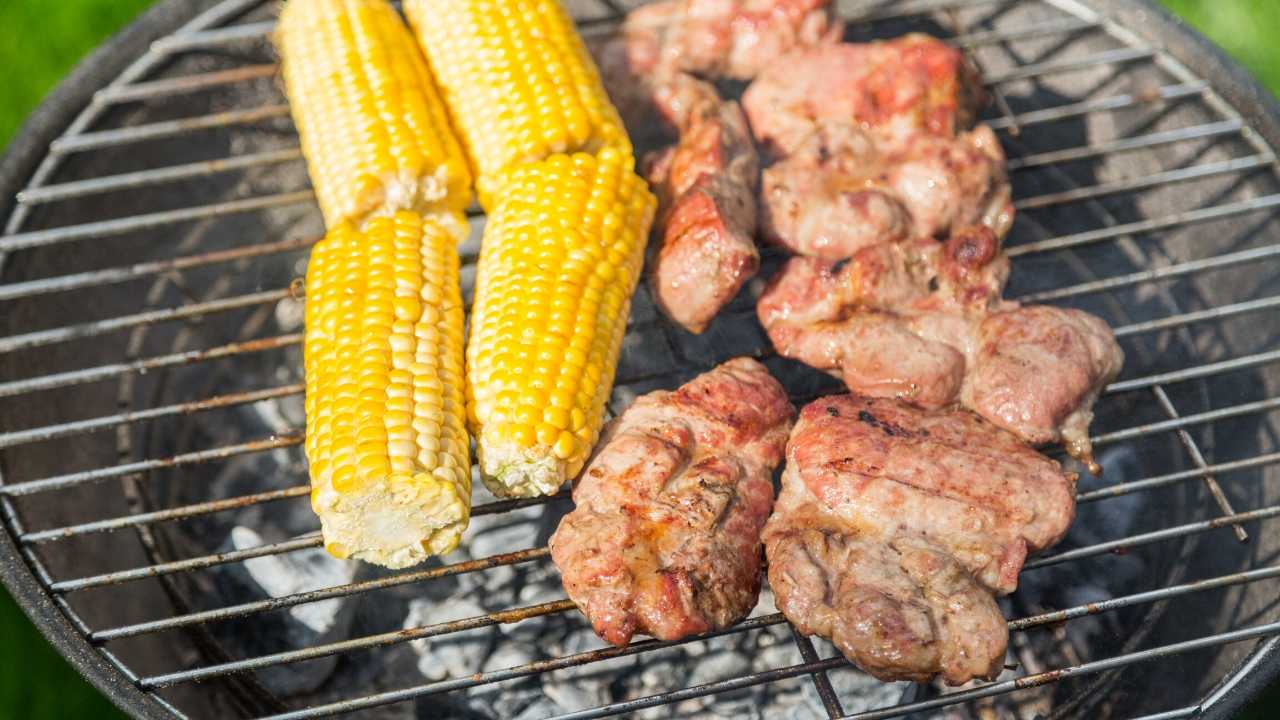 flat top grill cooking tips and techniques