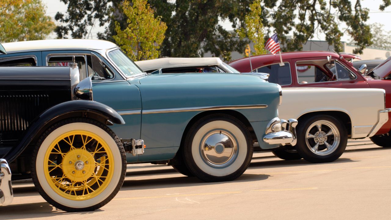 Locate Classic Cars Outside of L.A
