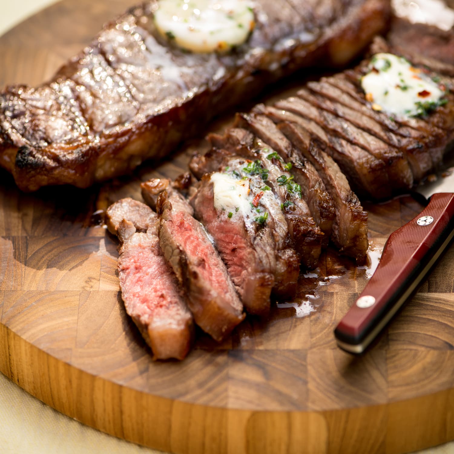 How to Grill a Steak the Right Way
