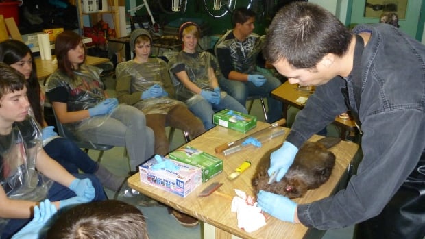 flint knapping classes