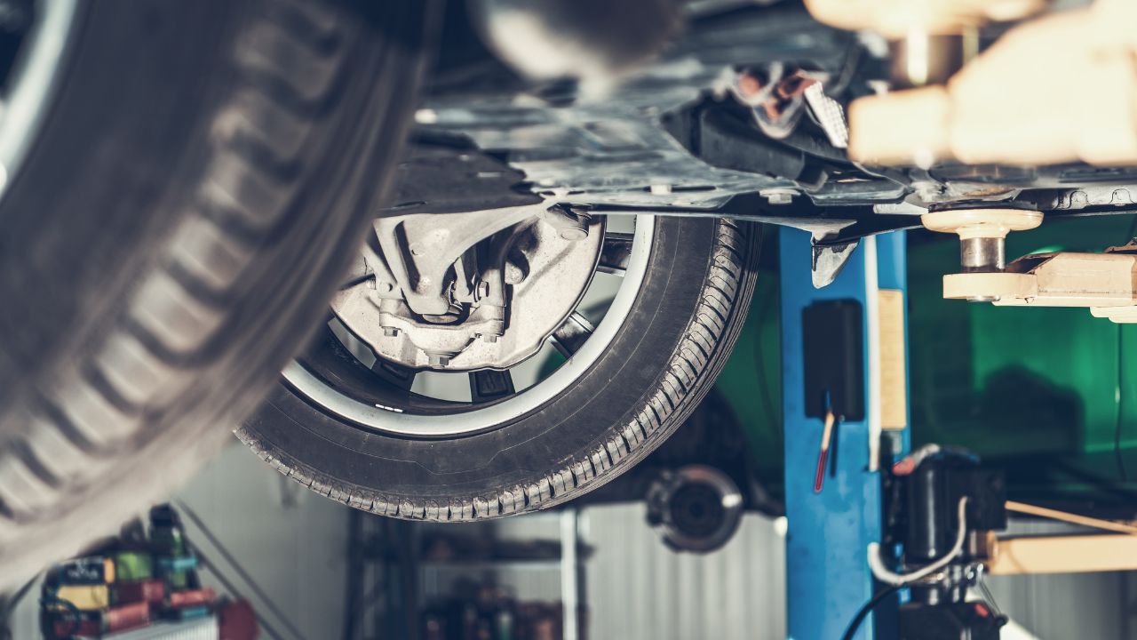 How to Improve Your Job Outlook As an Auto Mechanic
