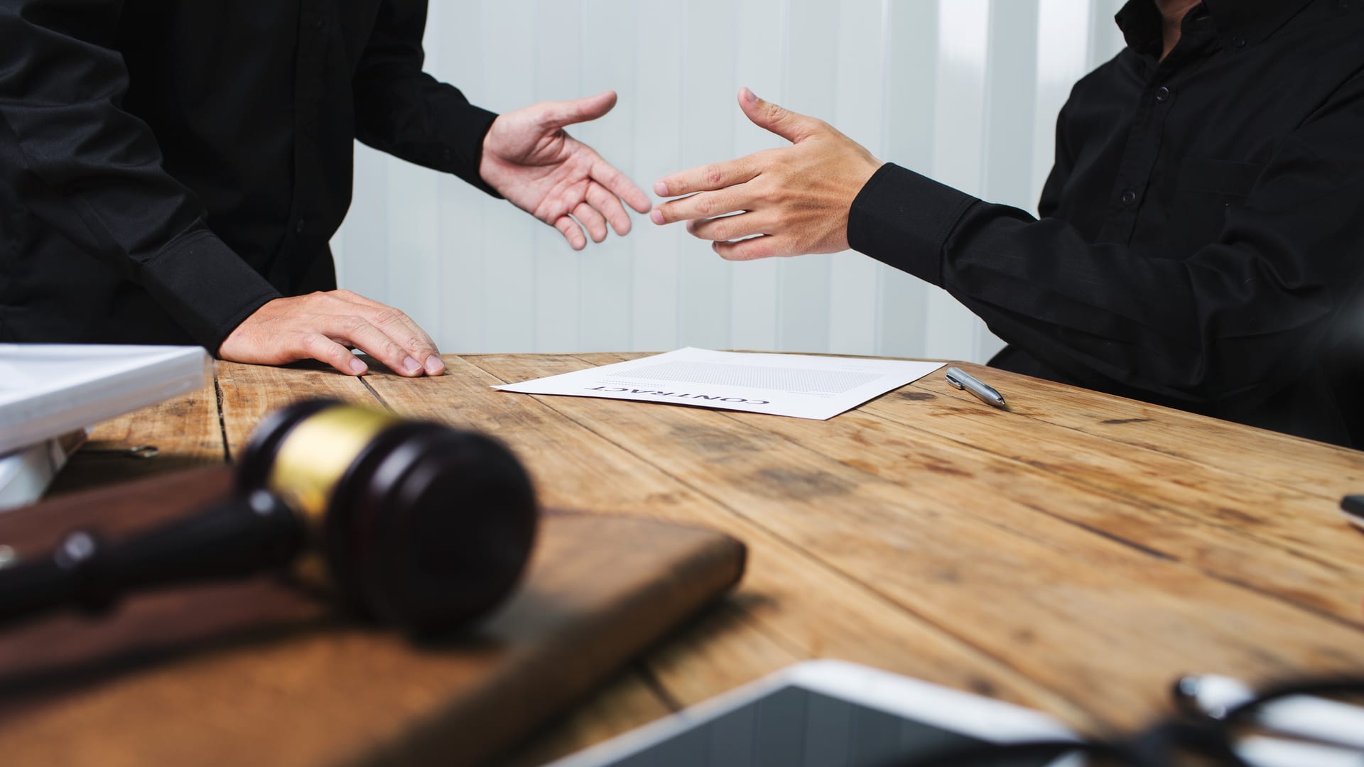 hire a business lawyer