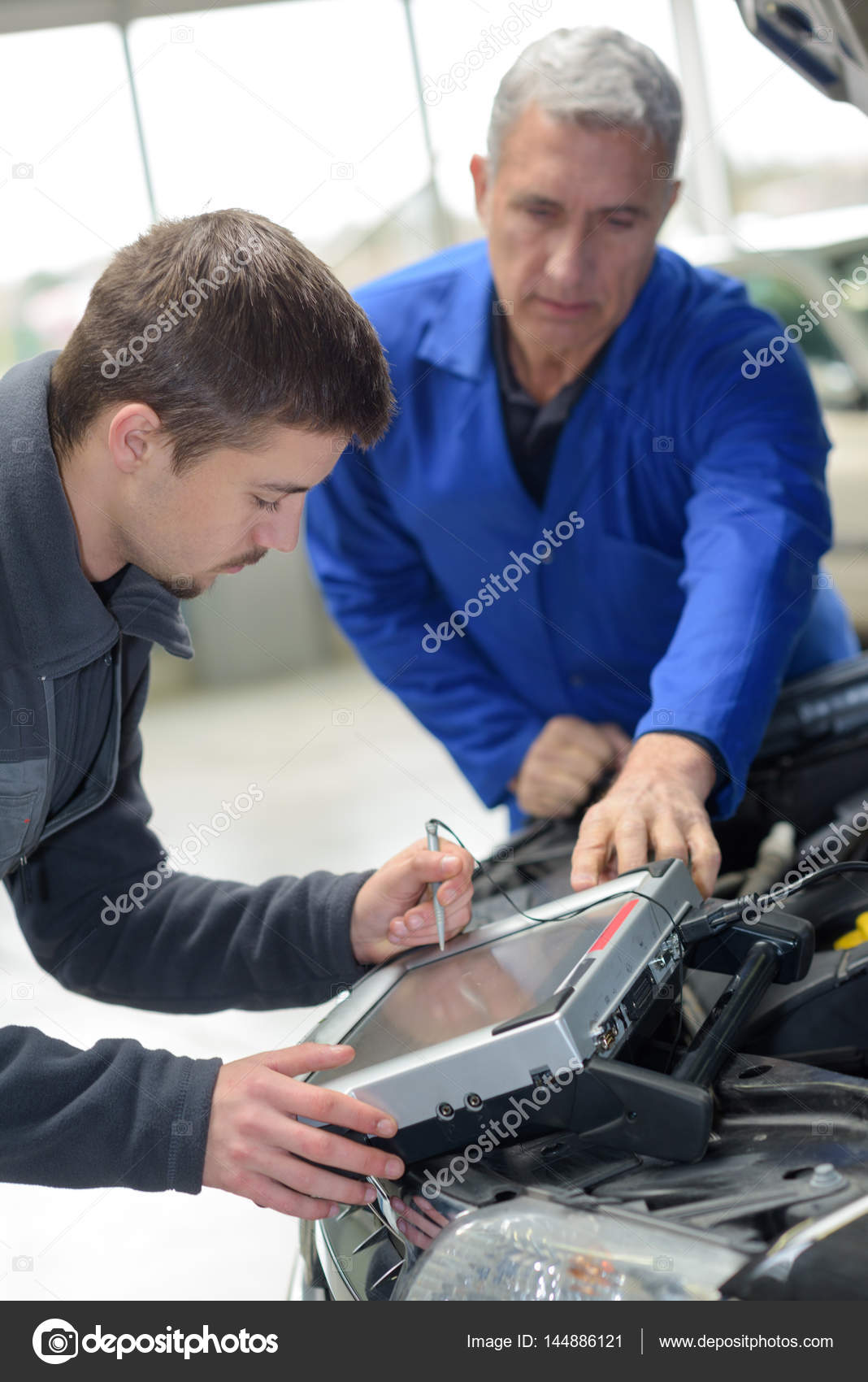 how to unlock car door without key