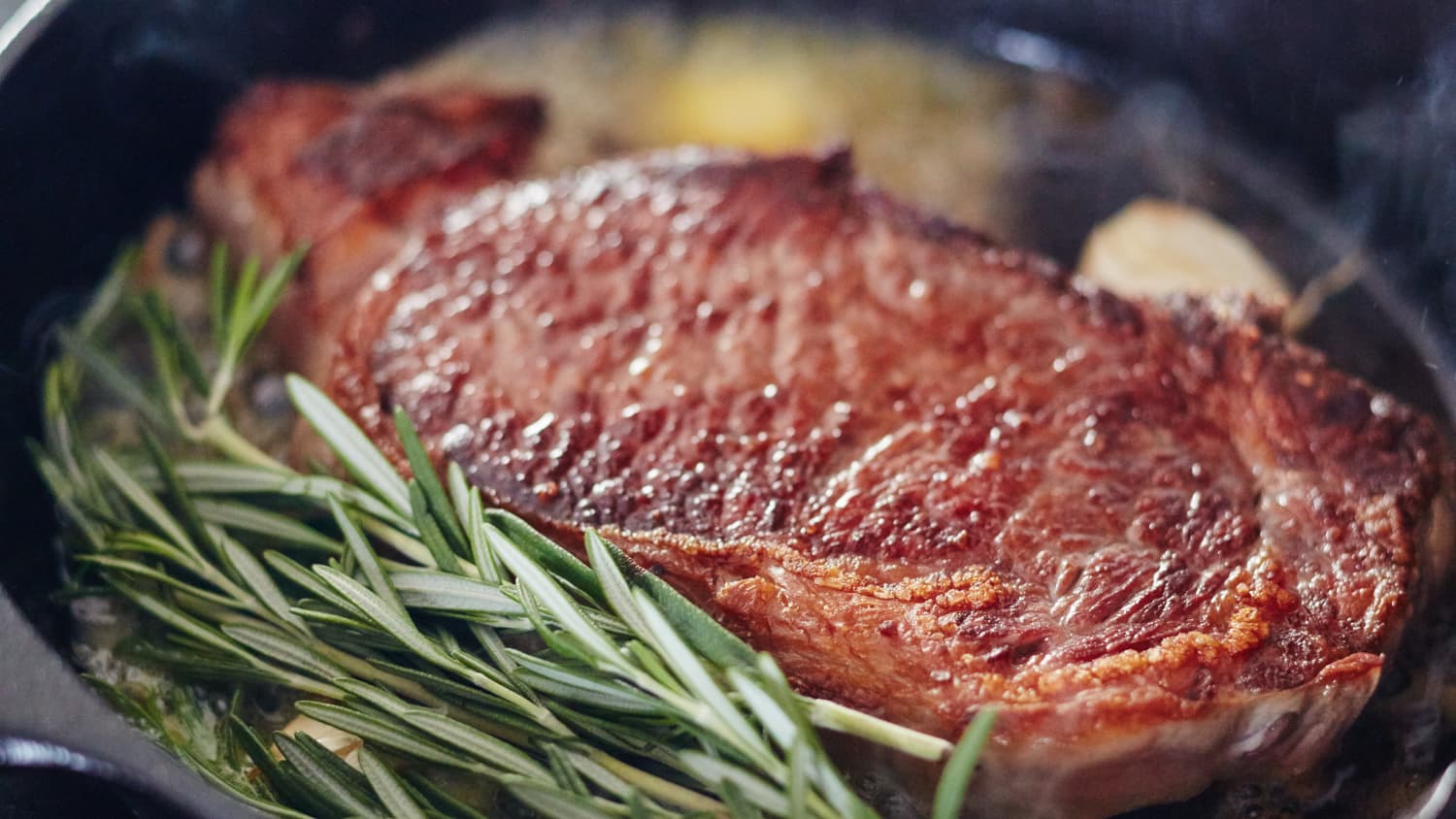 How to Make a Garlic Butter Steak
