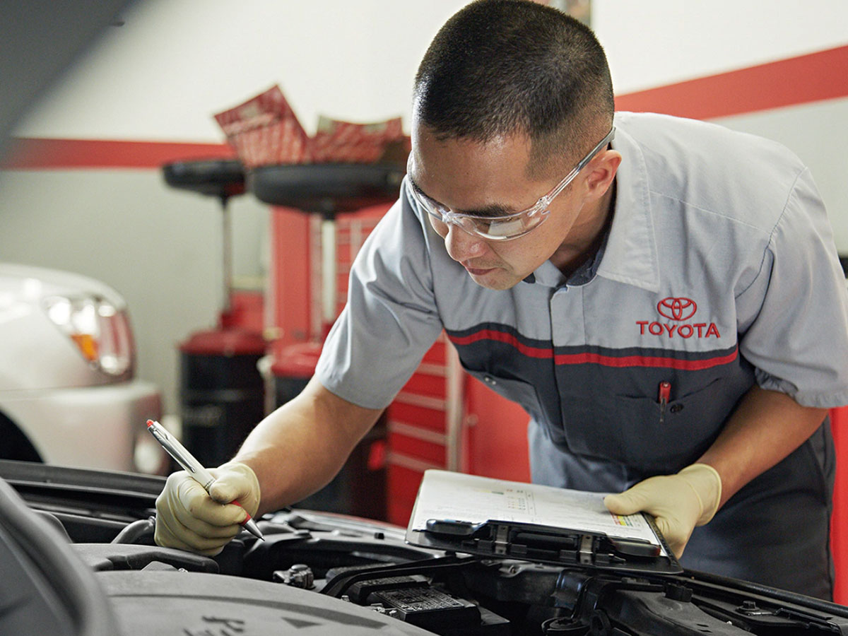 How to get a Loaner car from a Dealership
