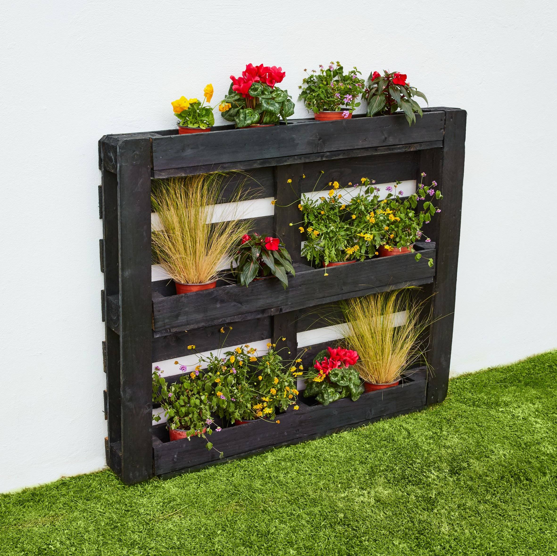 gardening ideas using wood pallets