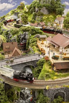 5 Essential Techniques for Crafting Realistic Water Effects in Micro-Scale Model Railroading