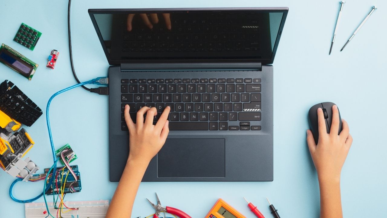digital nomad advantages and disadvantages