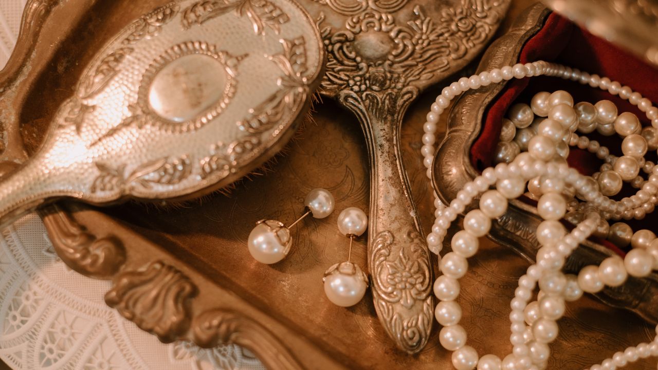 Rediscovering Glory: Vintage Jewelry Restoration