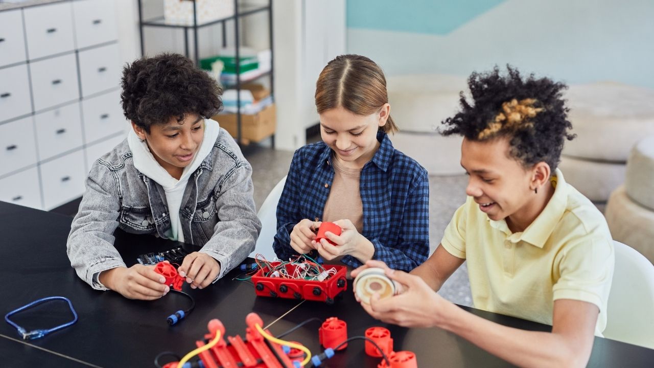 Unleashing Creativity Through Technology: The Synergy Of Coding And Robotics Camps