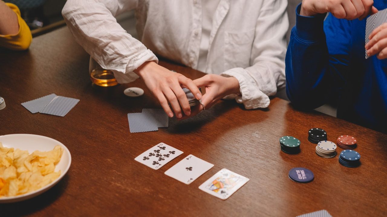 Unmasking Poker Bonuses: A Gamblers Guide