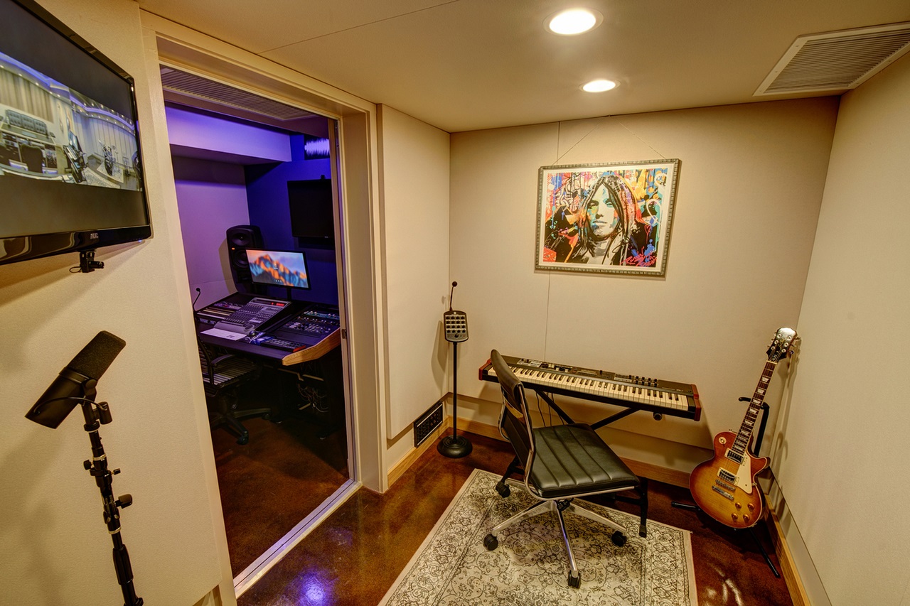 Studio Majesty: Mastering the Realm of Recording Studio Furniture