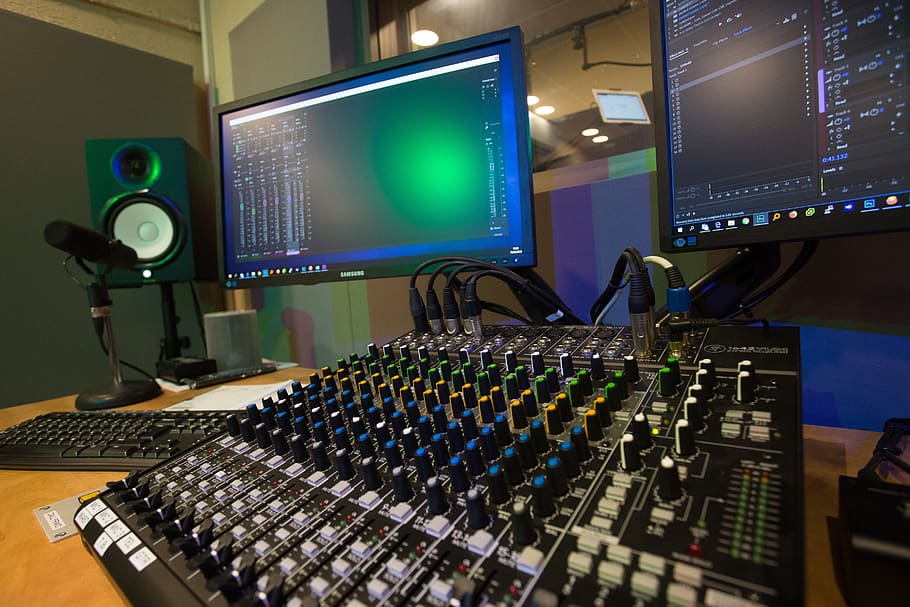 Captivating Insights: Unveiling 2023\'s Best Studio Gear