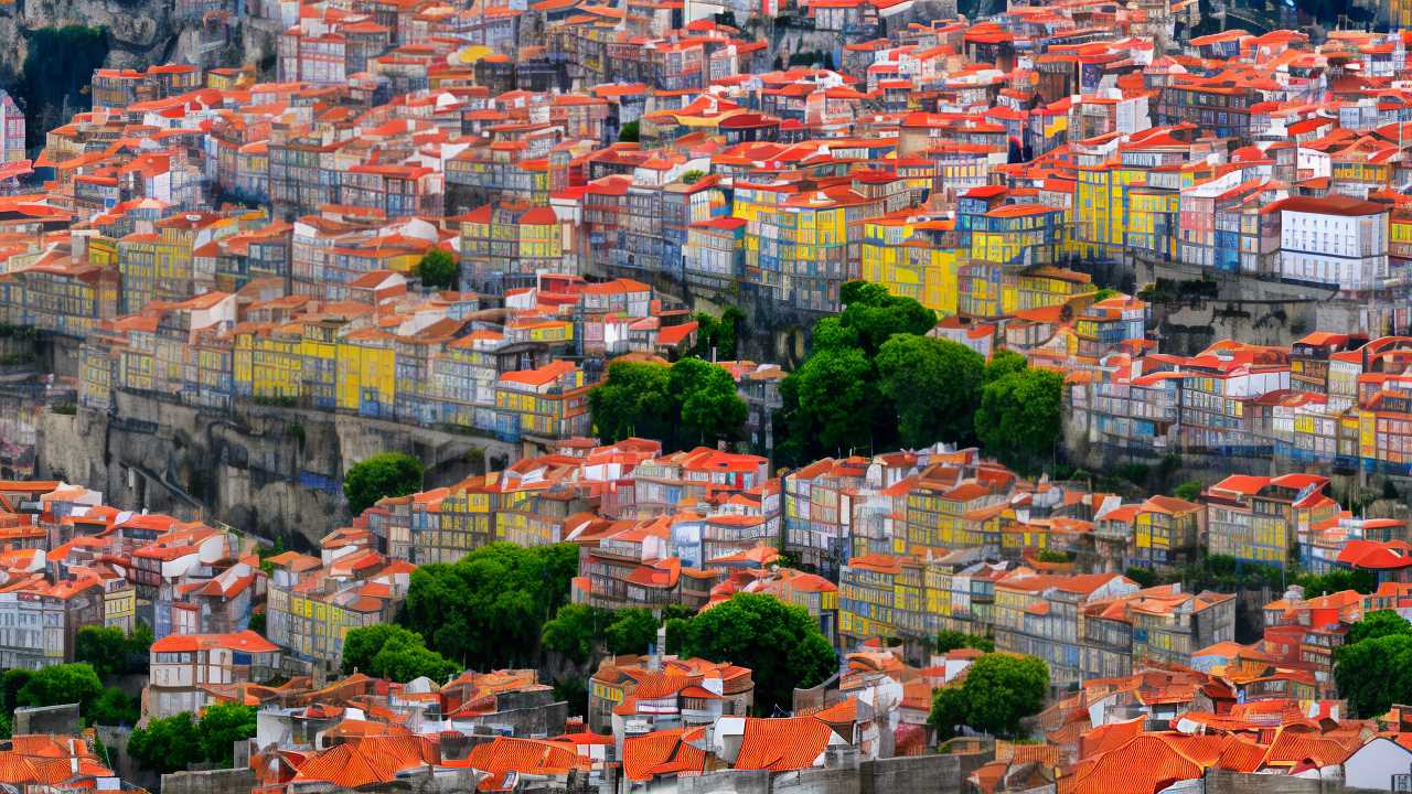 Can you live in Portugal on $1000 a month?