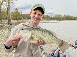 Saltwater Black Bass Fishing Techniques
