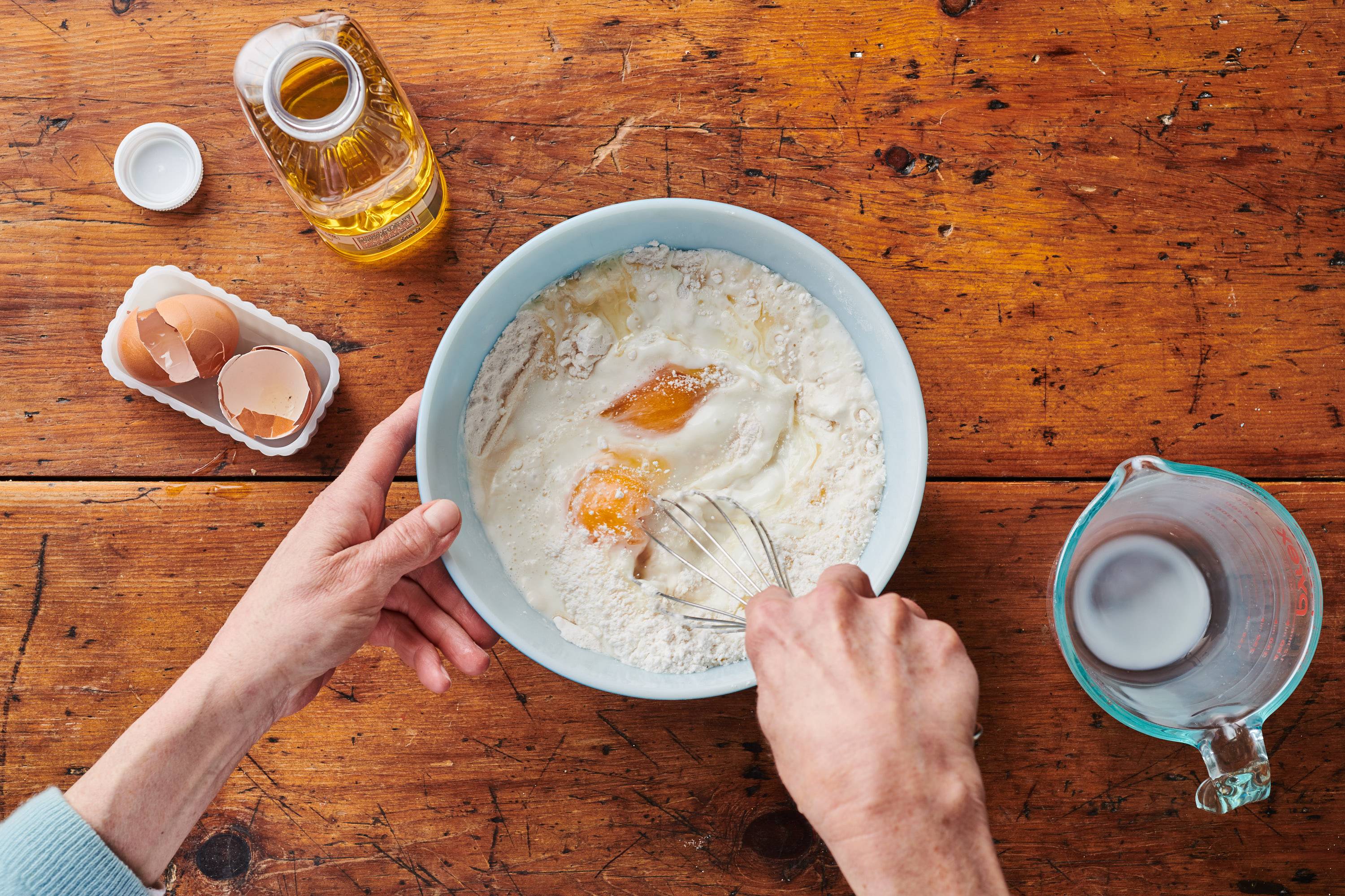 Cooking Hack: Use an oiled measuring cup to measure sticky ingredients in your kitchen
