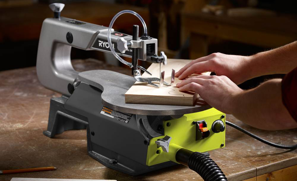 Scroll Saws to Make Marquetry
