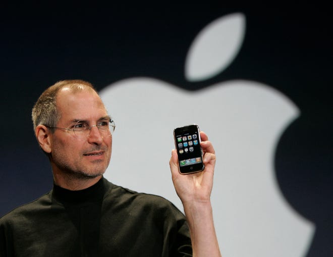 apple iphone releases history