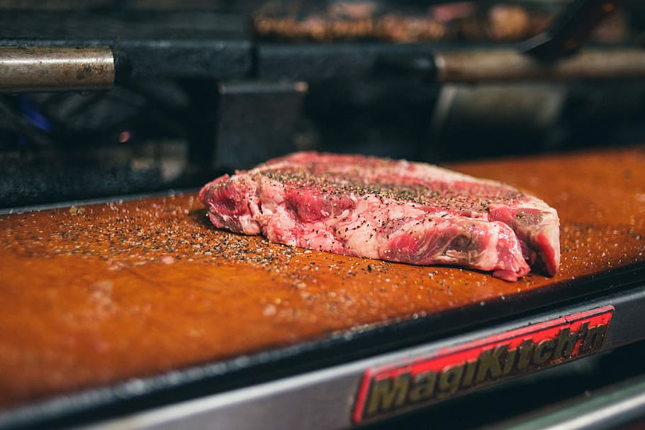 How to make a Sear and Bake Steak in an Oven
