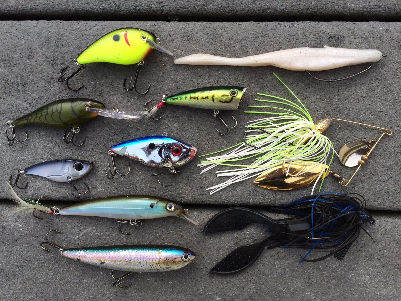 Artificial lures for surf fishing
