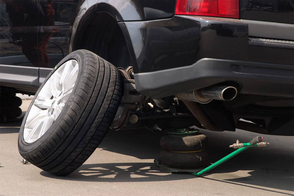 Can Bald tires cause shake in a car?
