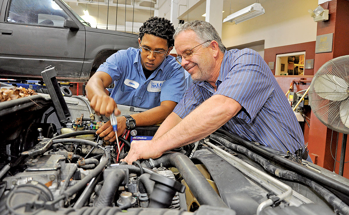 A Career in Automotive Service
