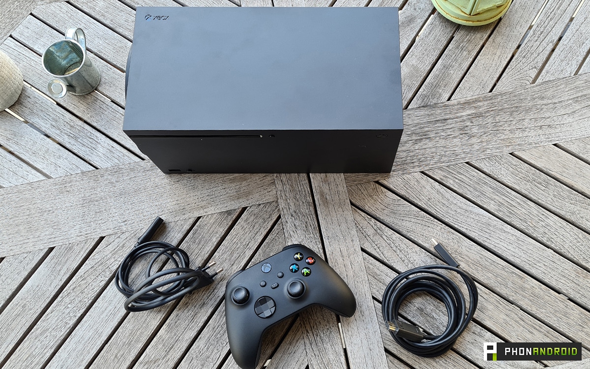 Comparison of the Xbox One X and Xbox Series S New Xboxes

