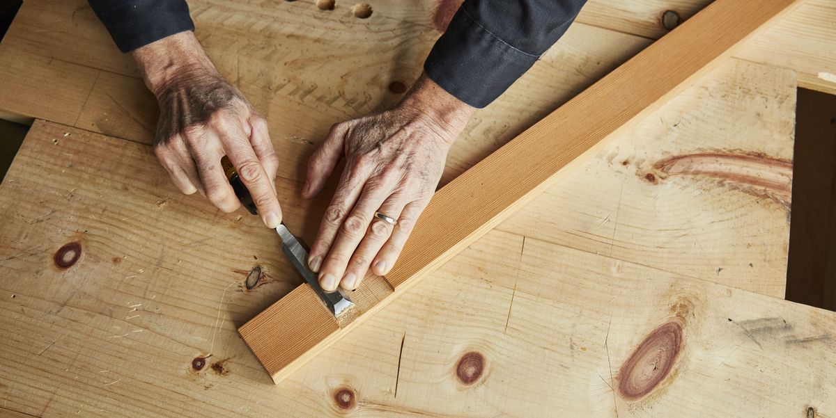 How to use a belt sander
