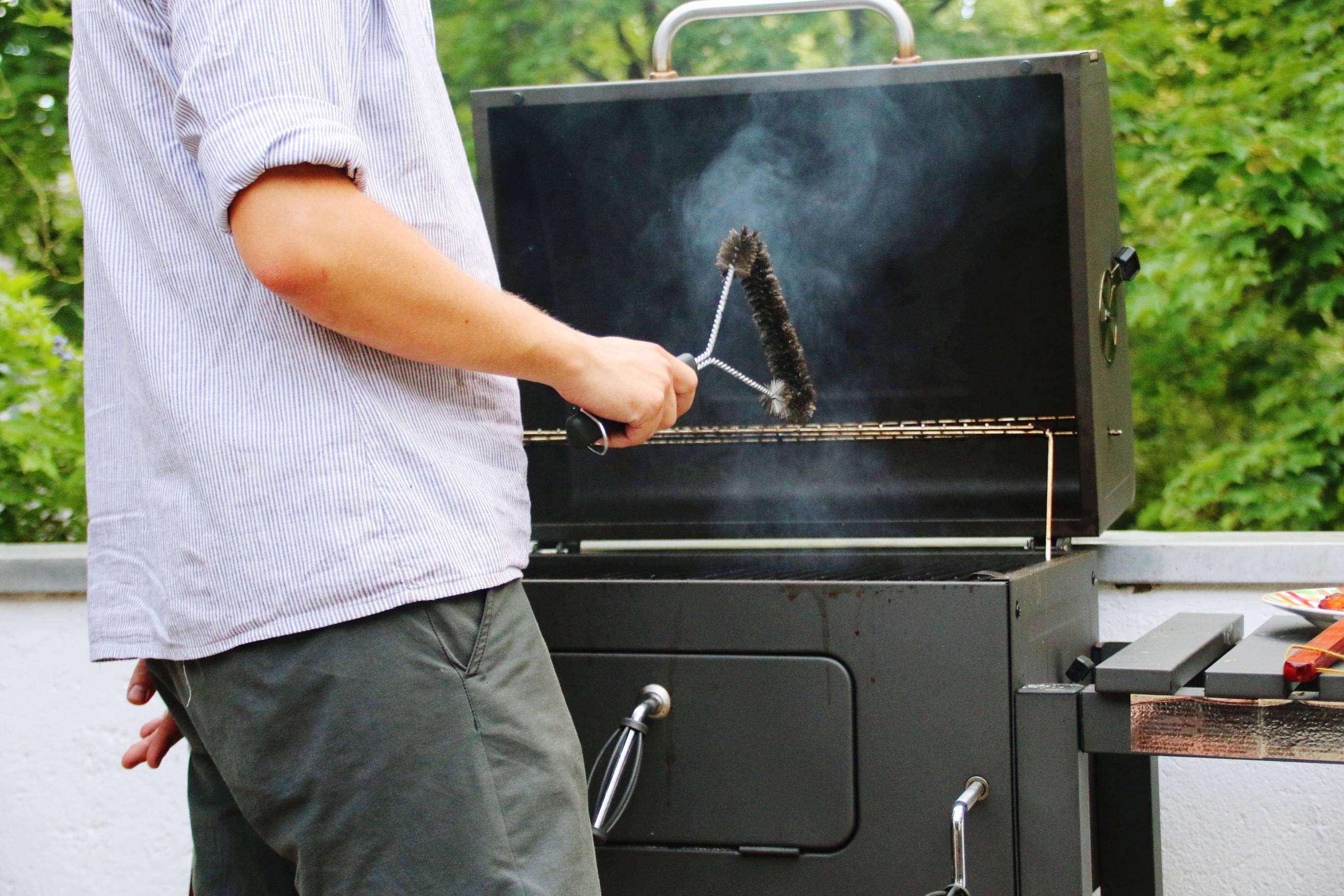 How to cool down a charcoal grill
